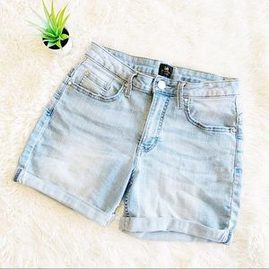 Lee riders soft and stretchy jean shorts